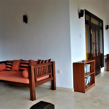 Sleepy Head Guesthouse Unawatuna Kültér fotó