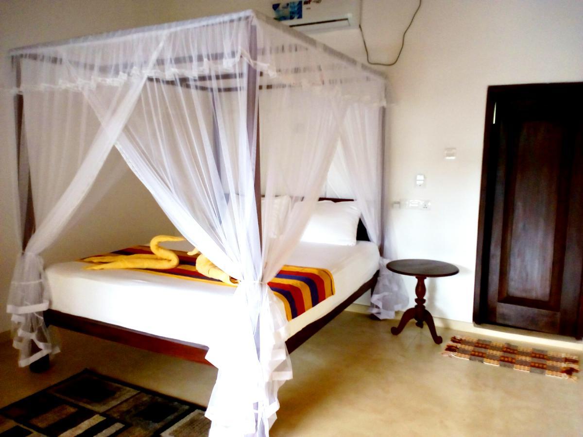 Sleepy Head Guesthouse Unawatuna Kültér fotó